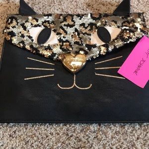 Hersey Johnson clutch